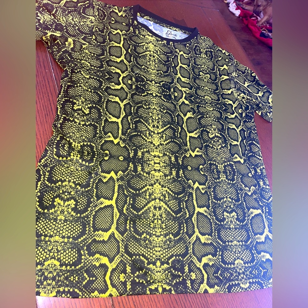 Fresh Prints of Bel Air Shirt Mens Medium Black & Neon Yellow Short Sleeve Tee